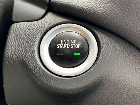 Used 2020 Chevrolet Equinox LT FWD image 31
