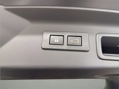 Certified 2025 Subaru Forester Premium image 38