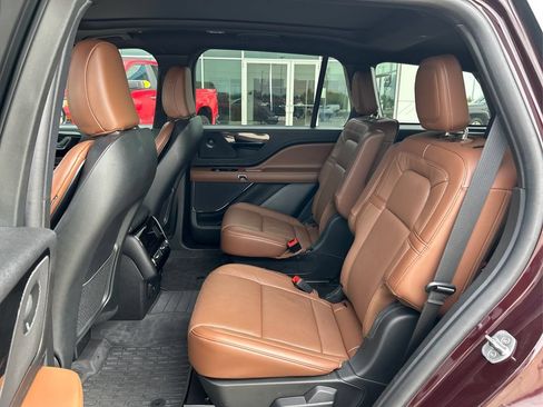 Used 2024 Lincoln Aviator Reserve w/ Equipment Group 201A AWD/4WD image 10