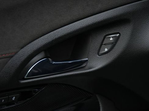 Used 2016 Chevrolet SS RWD image 18