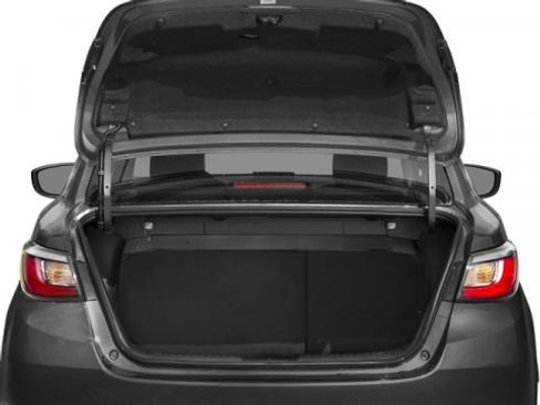 Used 2018 Toyota Yaris iA image 12