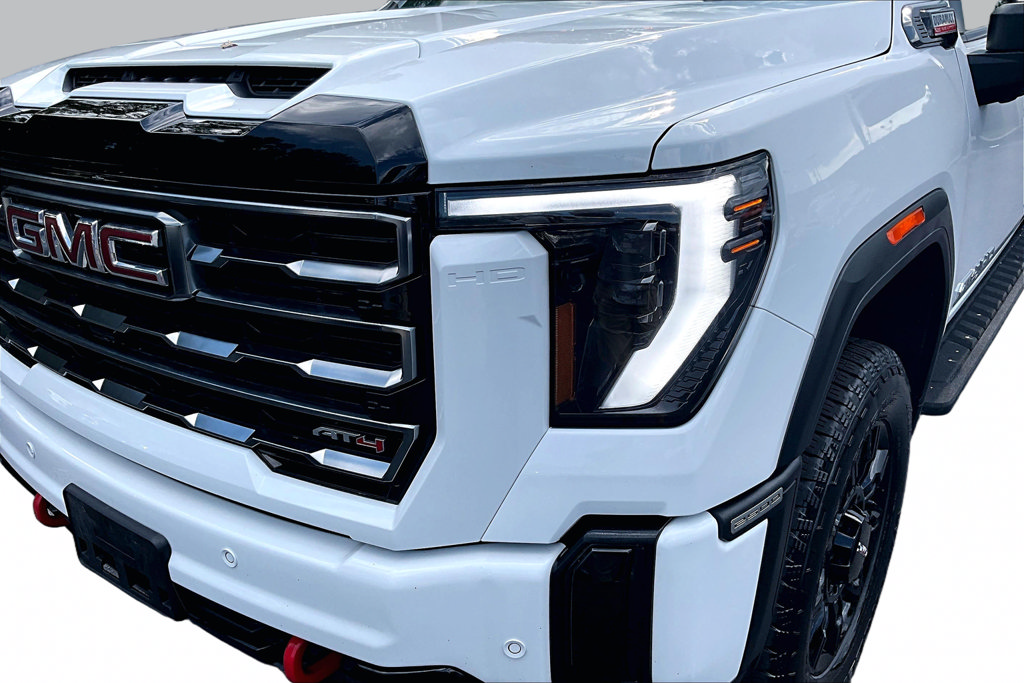 Used 2026 GMC Sierra 2500 AT4 w/ AT4 Premium Plus Package AWD/4WD image 31
