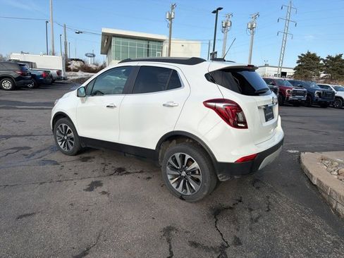 Used 2022 Buick Encore Preferred image 3