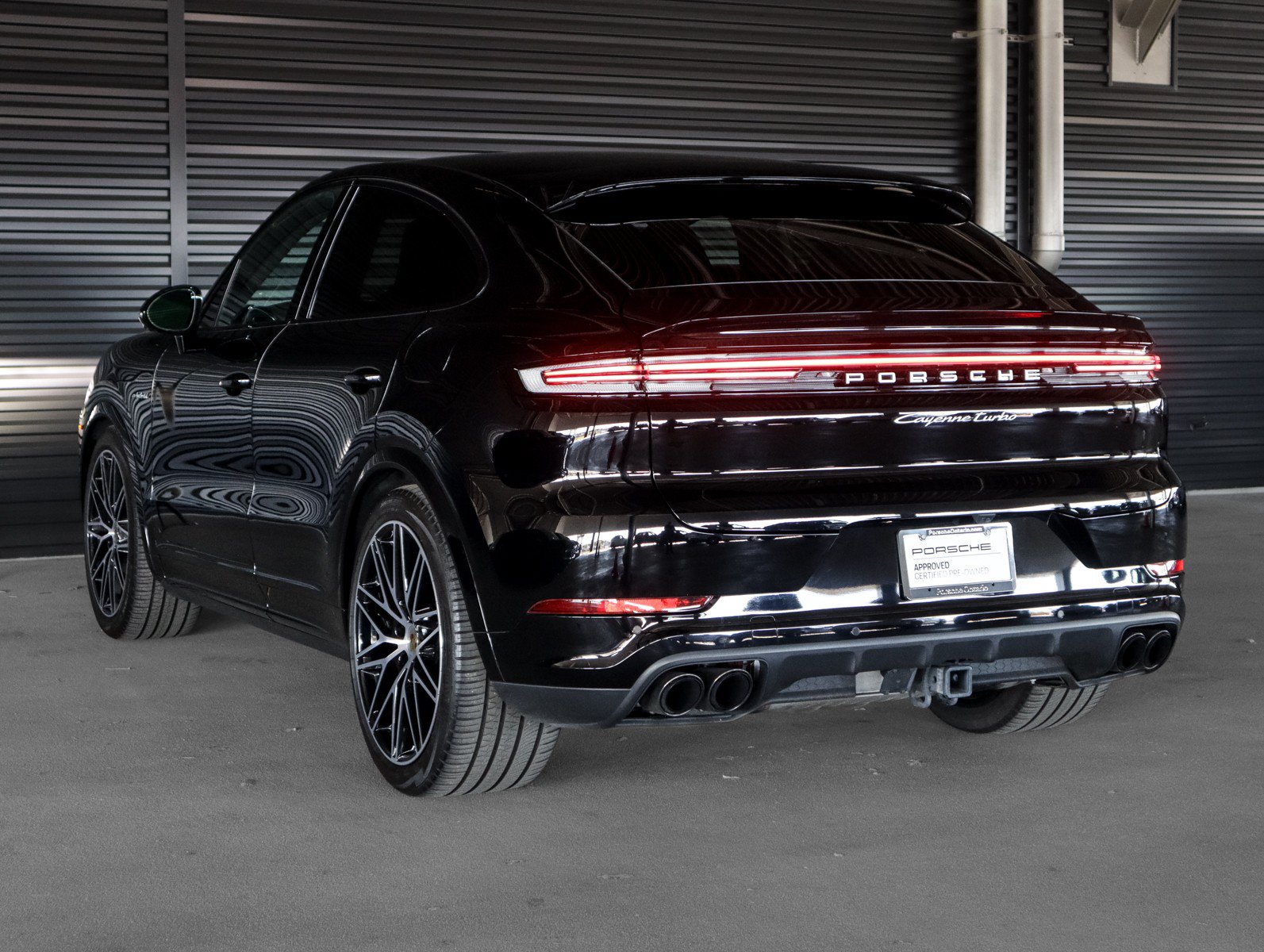 Certified 2024 Porsche Cayenne Turbo AWD/4WD image 3
