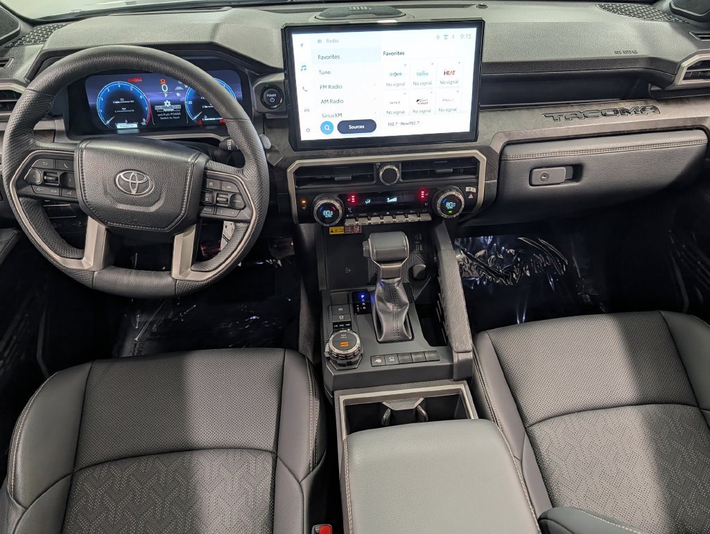 Used 2024 Toyota Tacoma Limited AWD/4WD image 25