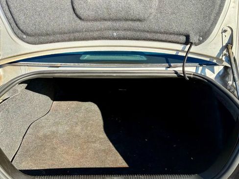 Used 2006 Buick LaCrosse CXL w/ Chrome Appearance Package image 11