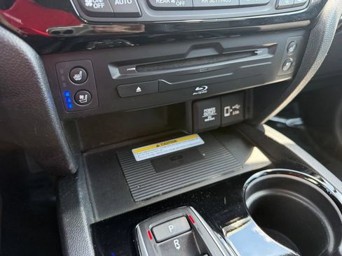 Used 2022 Honda Pilot Elite image 23