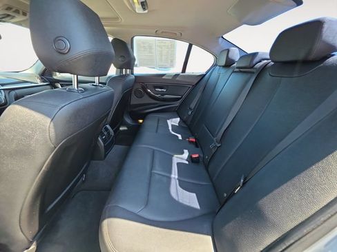 Used 2017 BMW 320i Sedan RWD image 13