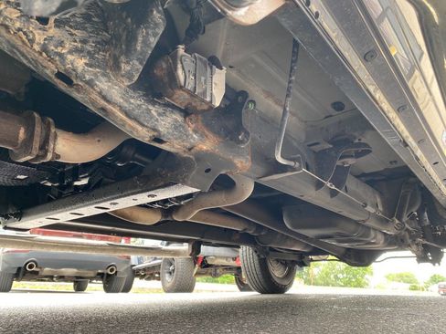 Used 2018 RAM 1500 Classic SLT AWD/4WD image 37