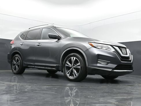 Used 2017 Nissan Rogue SL w/ SL Premium Package FWD image 42