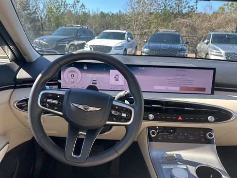 Used 2026 Genesis GV70 2.5T Advanced image 8