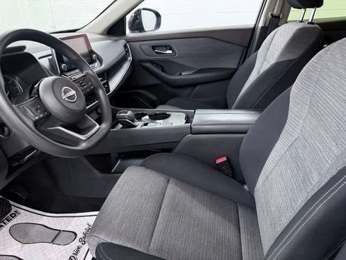 Used 2023 Nissan Rogue SV FWD image 16