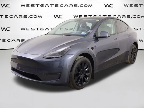 Used 2023 Tesla Model Y Long Range AWD/4WD image 1