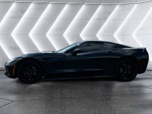 Used 2018 Chevrolet Corvette Stingray Coupe w/ Carbon Flash Badge Package RWD image 4