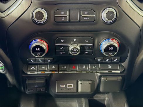 Used 2021 GMC Sierra 1500 AT4 w/ AT4 Premium Package image 19