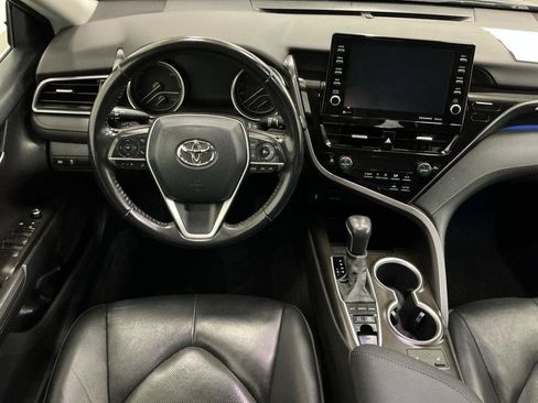 Used 2021 Toyota Camry XLE FWD image 14