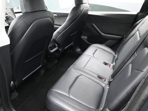 Used 2023 Tesla Model Y Long Range AWD/4WD image 27