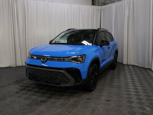 New 2026 Volkswagen Taos SE AWD/4WD image 26