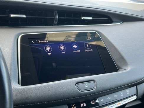Used 2023 Cadillac XT4 Premium Luxury FWD image 37