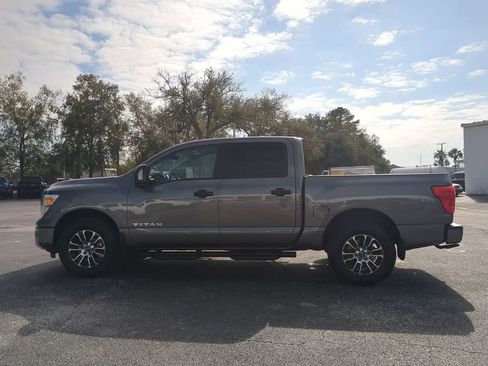 Used 2024 Nissan Titan SV w/ SV Convenience Package image 7