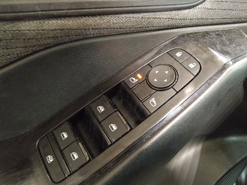 Used 2023 Nissan Rogue S FWD image 27
