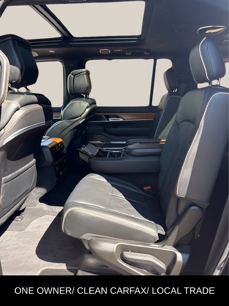 Used 2023 Jeep Grand Wagoneer Series III AWD/4WD image 14