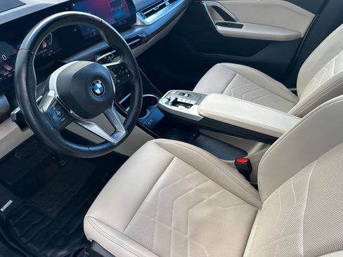Used 2023 BMW X1 xDrive28i w/ Premium Package AWD/4WD image 9