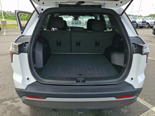 Used 2026 Chevrolet Equinox LT FWD image 29