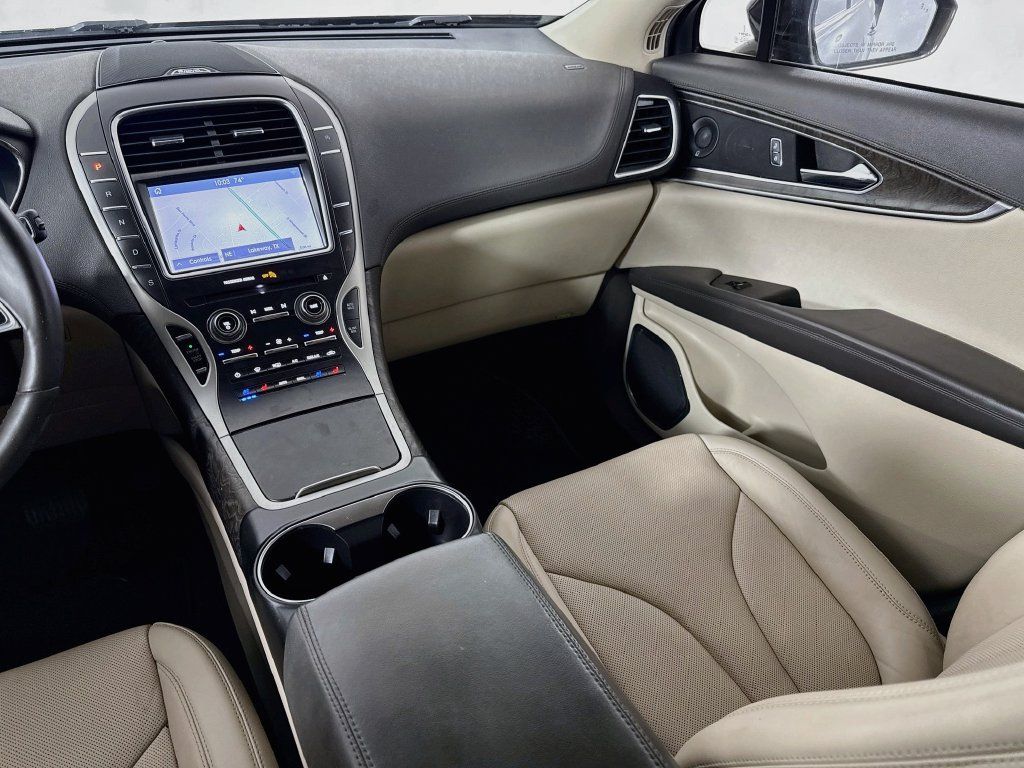Used 2019 Lincoln Nautilus Reserve FWD image 25