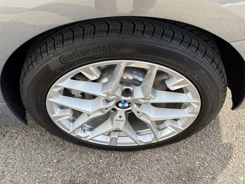 Used 2025 BMW 330i xDrive Sedan w/ Premium Package image 6