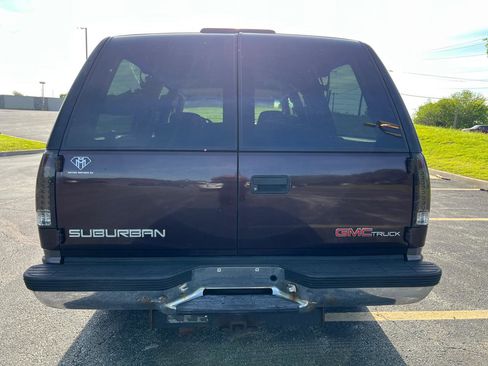 Used 1997 GMC Suburban 4WD w/ Marketing Opt Pkg 3 image 4