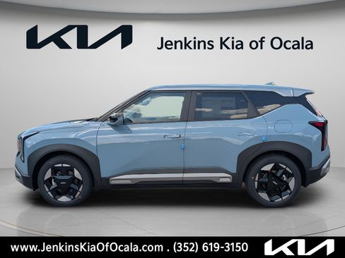 New 2027 Kia Seltos S FWD image 6