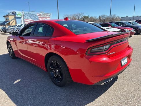 Used 2023 Dodge Charger SXT RWD image 3