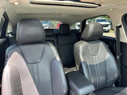 Used 2013 Ford Focus Titanium FWD image 40