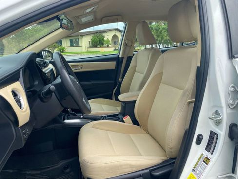Used 2018 Toyota Corolla LE FWD image 9