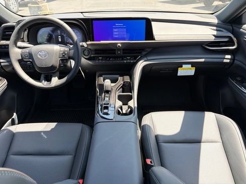 New 2026 Toyota Crown Signia AWD/4WD image 32