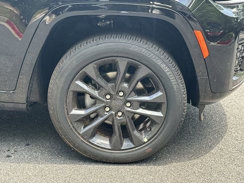 New 2026 Jeep Grand Cherokee Limited AWD/4WD image 12