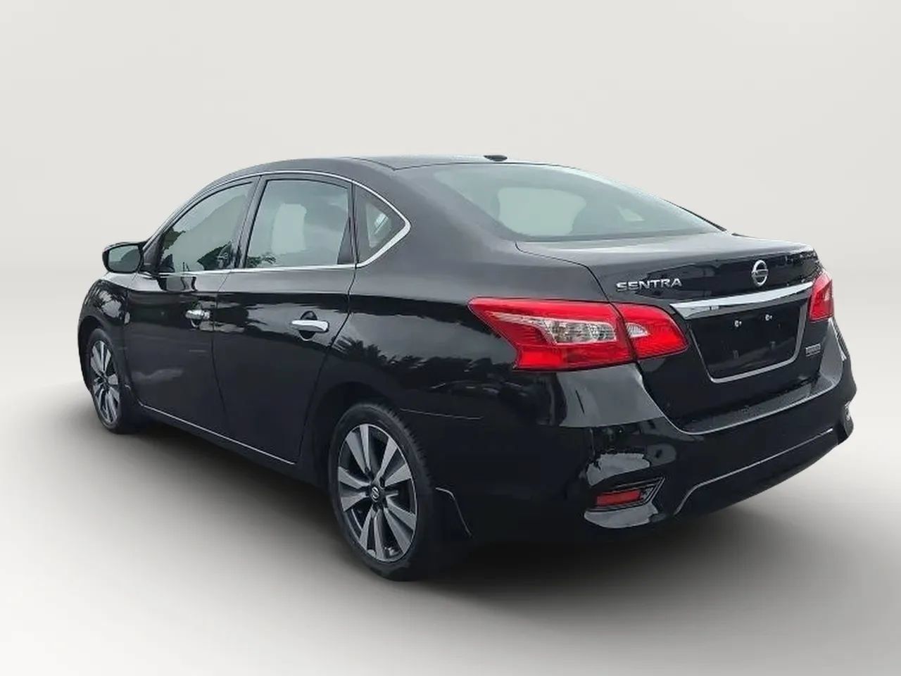 Used 2019 Nissan Sentra SV w/ Special Edition Package FWD image 6