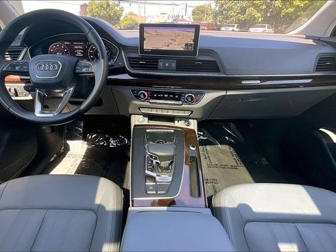 Used 2019 Audi Q5 3.0T Premium Plus w/ Premium Plus Package AWD/4WD image 16