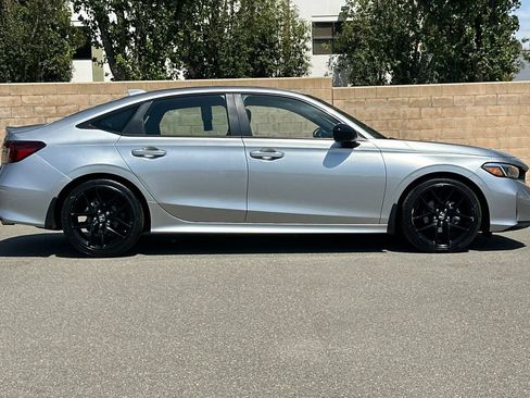Used 2025 Honda Civic Sport image 3