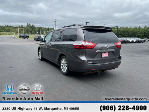 Used 2015 Toyota Sienna Limited Premium w/ Four Season Floor Mat Package FWD image 6