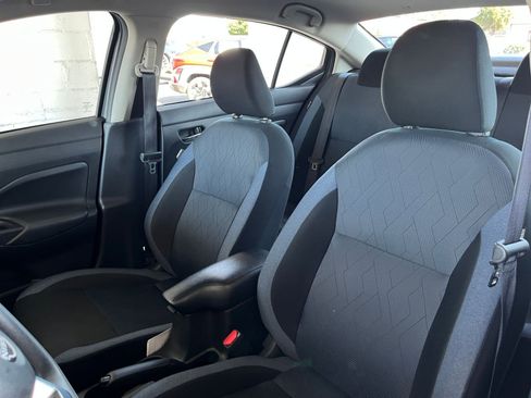 Used 2025 Nissan Versa SV image 36