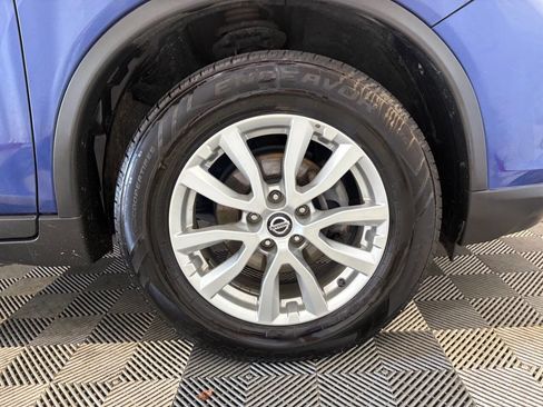 Used 2019 Nissan Rogue SV image 22