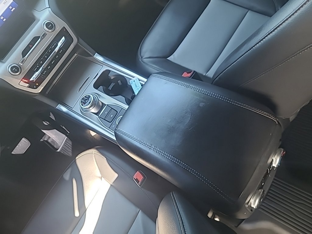 Used 2023 Ford Explorer XLT w/ Equipment Group 202A AWD/4WD image 16