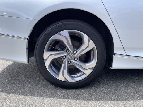 Used 2020 Honda Accord EX image 21