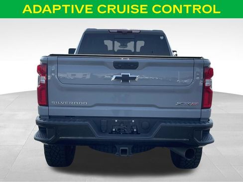 Used 2024 Chevrolet Silverado 2500 ZR2 w/ Technology Package AWD/4WD image 10
