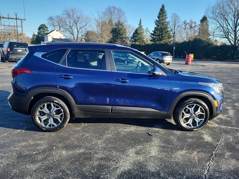 Used 2021 Kia Seltos EX image 5