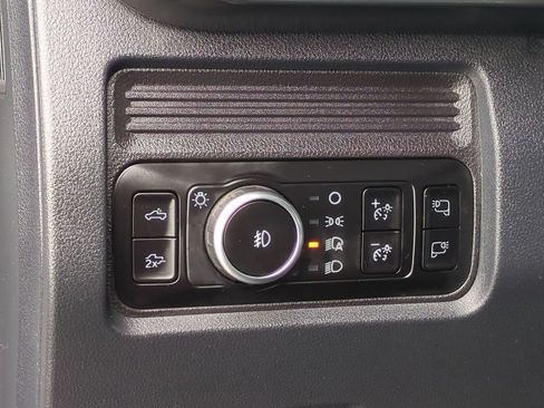 Certified 2025 Ford F350 Lariat w/ Black Appearance Package image 18