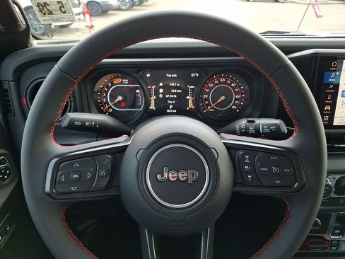 Used 2024 Jeep Wrangler Rubicon AWD/4WD image 18