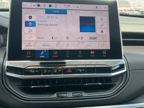 New 2026 Jeep Compass Limited w/ Sun, Sound & Navigation Group AWD/4WD image 17